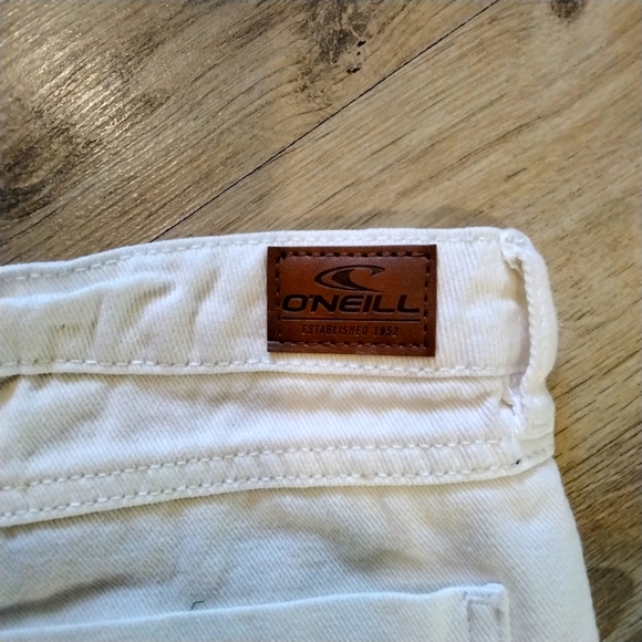 NEW!🐠🌴HP🌴🐠NWT Women's O'Neill Bone White Shorts - Picture 3 of 3
